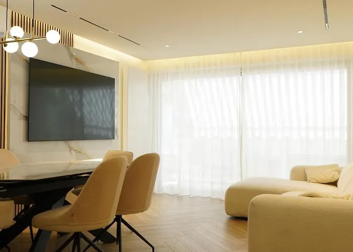 Le Bristol 4 Pieces Luxe Au Centre De Juan Les Pins